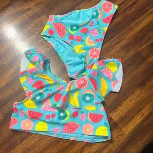 NWT H&M 2 piece swim suit 6-8Y
